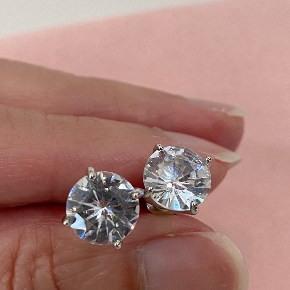 Moissanite Stud Earrings - Silver